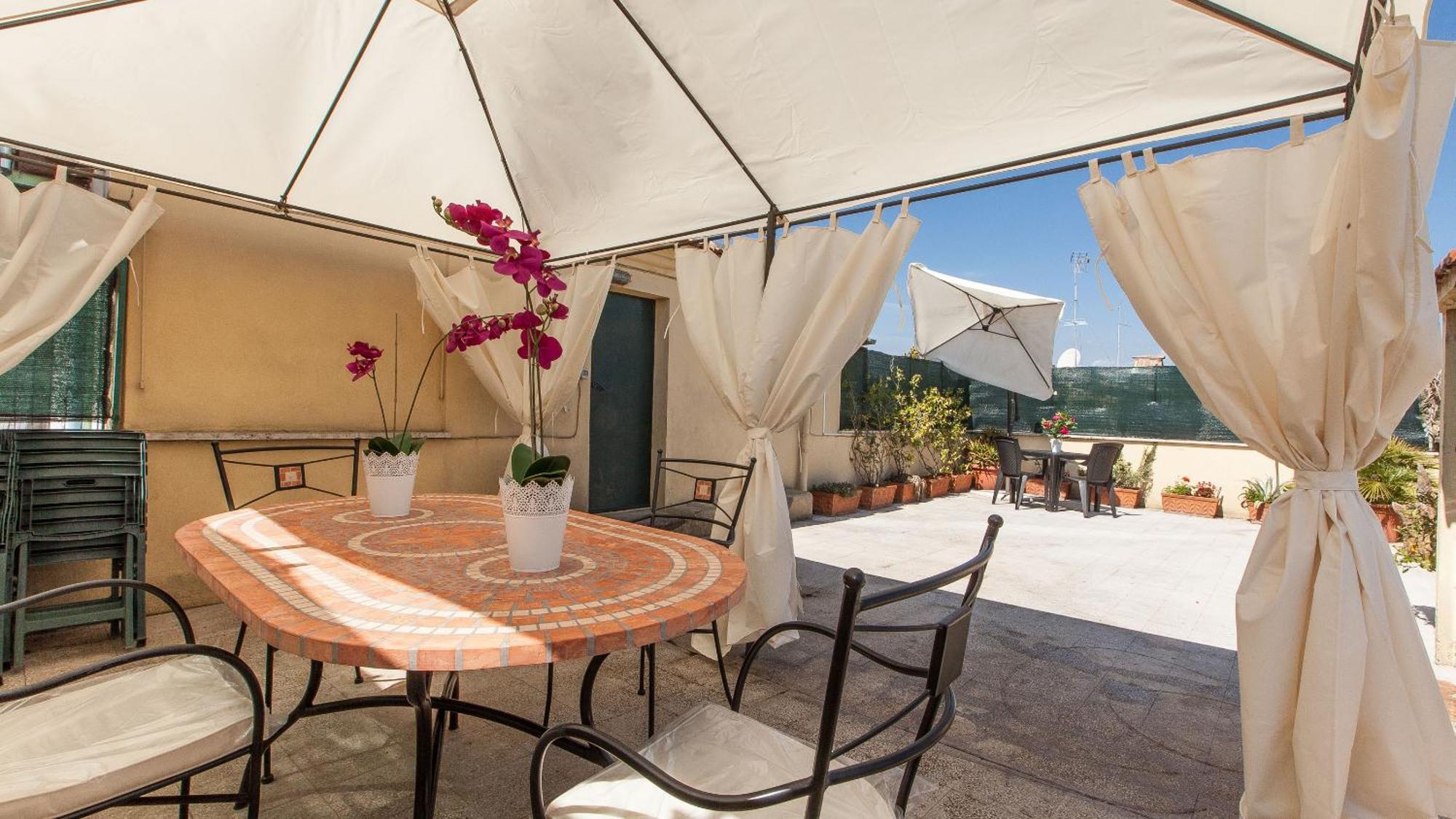 Rental In Rome Vatican View Terrace Exterior photo